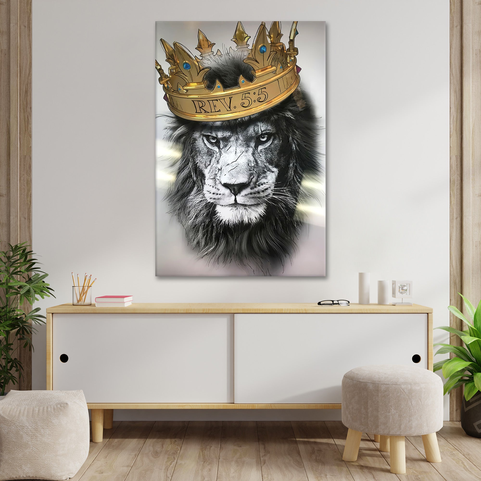Lion with crown
